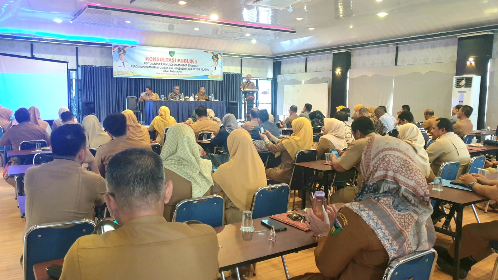 KONSULTASI PUBLIK 1 PENYUSUNAN KLHS RPJPD KABUPATEN PESISIR SELATAN TAHUN 2025 – 2045